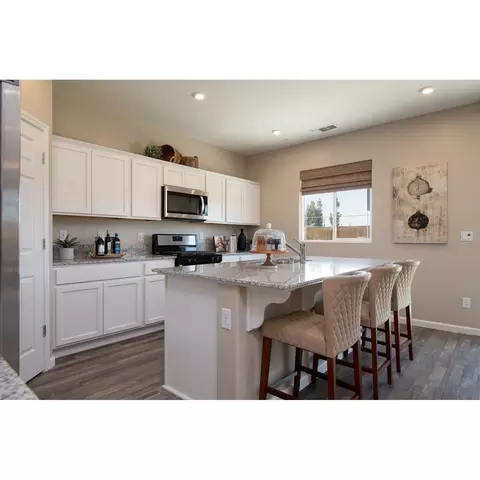 1790 E Lingo Ave, Reedley, CA 93654 photo 5