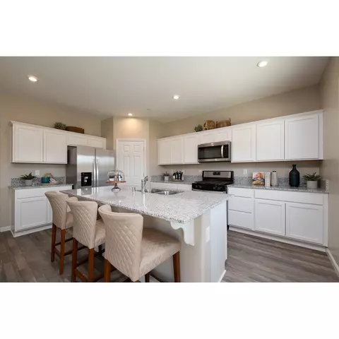 1790 E Lingo Ave, Reedley, CA 93654 photo 4