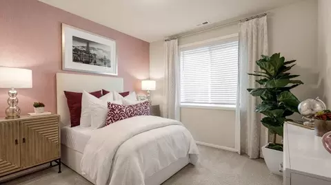 Bedroom - 21104 42nd Ave SE, Bothell, WA 98021 photo 1 of 4