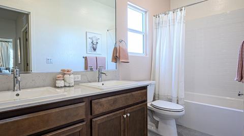 127 E Taylor Ave, Visalia, CA 93291 photo 10