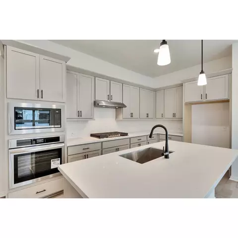 384 Biscayne Bay Bnd, Kyle, TX 78640 photo 3