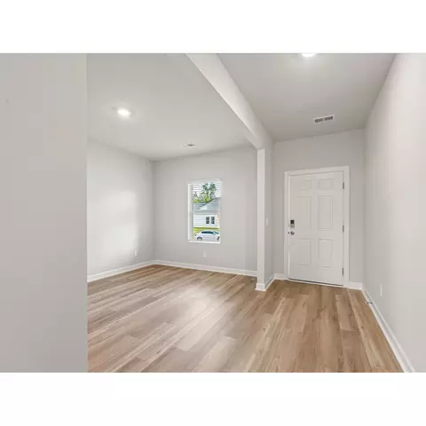 237 Maxwell Dr, Easley, SC 29642 photo 3