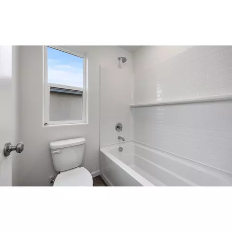 1426 W Clara Ave, Fowler, CA 93625 photo 26