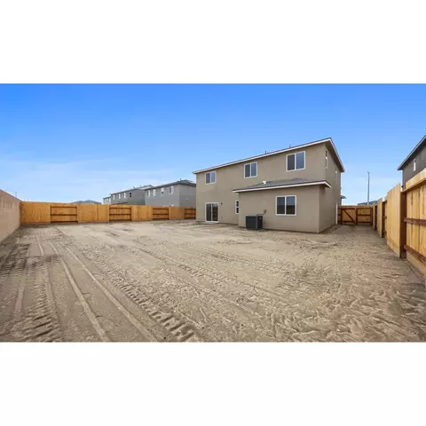 1426 W Clara Ave, Fowler, CA 93625 photo 32