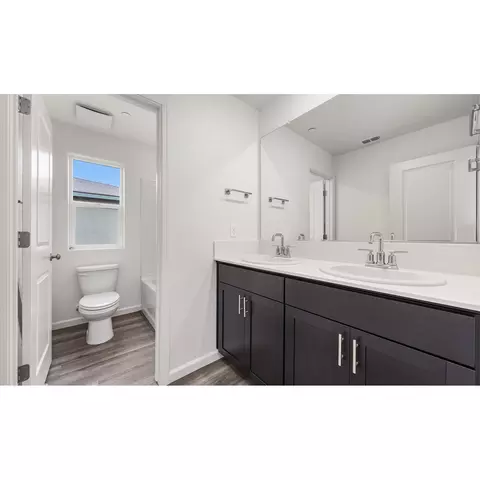 1426 W Clara Ave, Fowler, CA 93625 photo 25