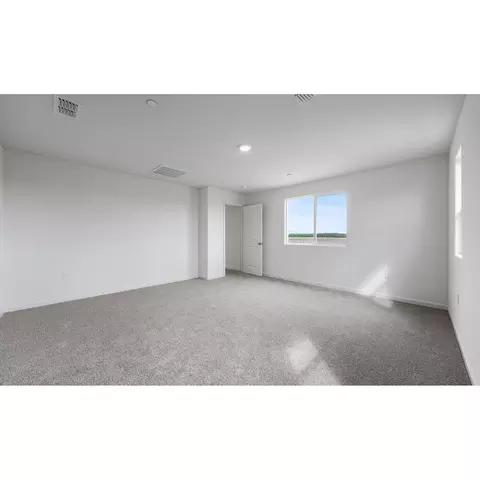 1426 W Clara Ave, Fowler, CA 93625 photo 11