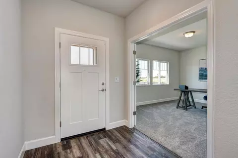 913 Hogan Rd, Galt, CA 95632 photo 3