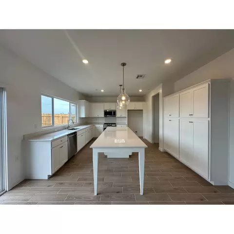 4465 Mecca Ave, Clovis, CA 93619 photo 4