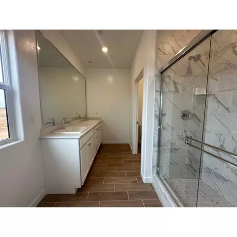 4465 Mecca Ave, Clovis, CA 93619 photo 8