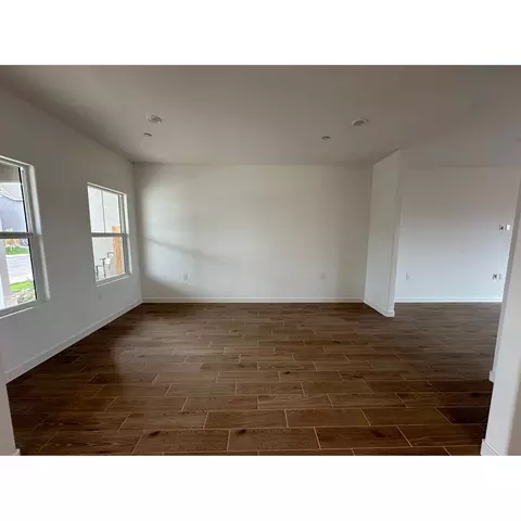4465 Mecca Ave, Clovis, CA 93619 photo 3