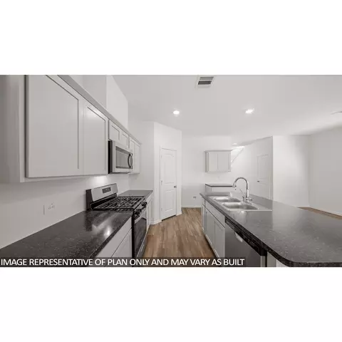 Kitchen - 23926 Rambling Rose Ct, Spring, TX 77373 photo 2 of 2