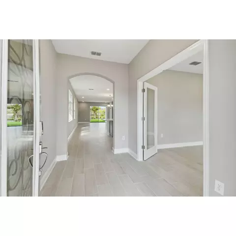 Entry Way - 31229 Denham Ridge Ln, Wesley Chapel, FL 33545 photo 1 of 5