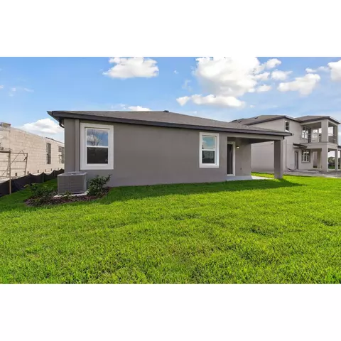 Exterior - 31229 Denham Ridge Ln, Wesley Chapel, FL 33545 photo 10 of 11