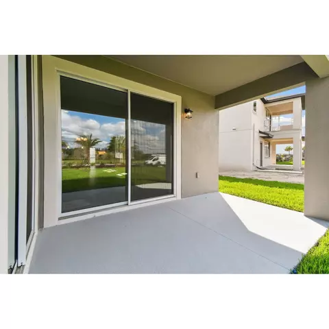 Exterior - 31229 Denham Ridge Ln, Wesley Chapel, FL 33545 photo 5 of 11