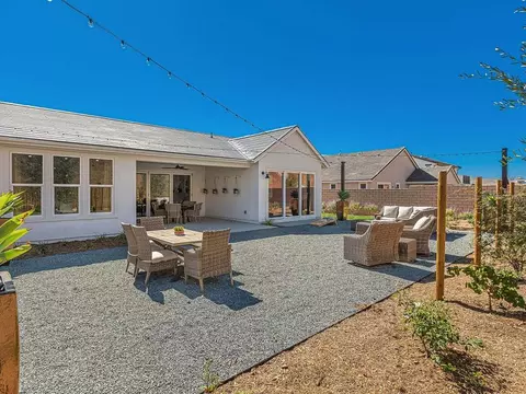 30116 Crestline Ct, Castaic, CA 91384 photo 4