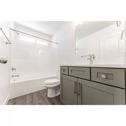 Bath - 4661 S Olive Ave, Mapleton, UT 84664 photo 2 of 2