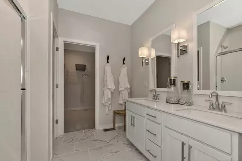 Bath - 116 Willow Way, Elyria, OH 44035 photo 1 of 3