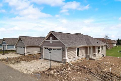 812 Margo Cir, Eagle, WI 53119 photo 4