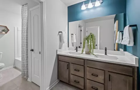Bath - 5563 E Spaniel Dr, Ann Arbor, MI 48108 photo 4 of 4