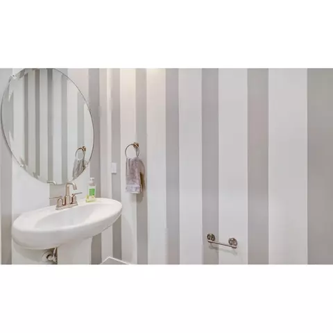Bath - 1462 W Ryan Ave, Fowler, CA 93625 photo 3 of 4