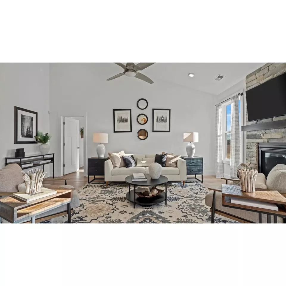Living - 133 Beaverdam Creek Dr, Anderson, SC 29621 photo 1 of 3