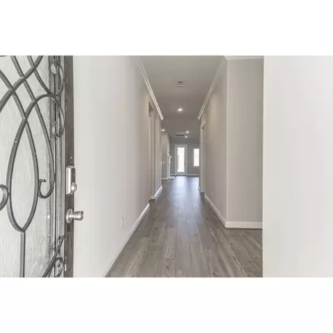 13092 Soaring Forest Dr, Conroe, TX 77302 photo 4