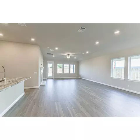 13092 Soaring Forest Dr, Conroe, TX 77302 photo 7
