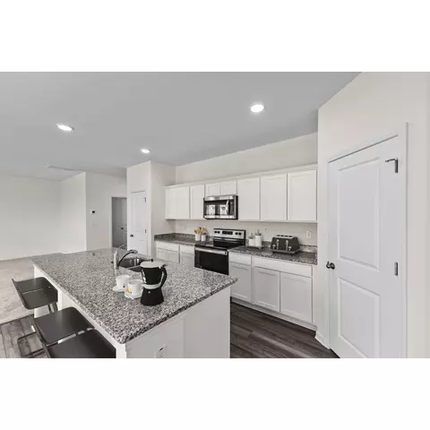 104 Dionicio Loop, Seguin, TX 78155 photo 16