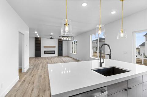273 N Pinnacle Ave, Mapleton, UT 84664 photo 37