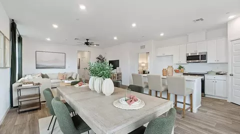 Dining - 1800 Klamath Rd S, Madera, CA 93636 photo 2 of 3