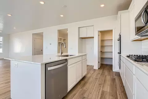 Kitchen - 3490 S 1000 W, Mapleton, UT 84664 photo 2 of 2