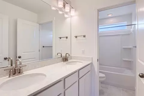 Bath - 3490 S 1000 W, Mapleton, UT 84664 photo 2 of 3