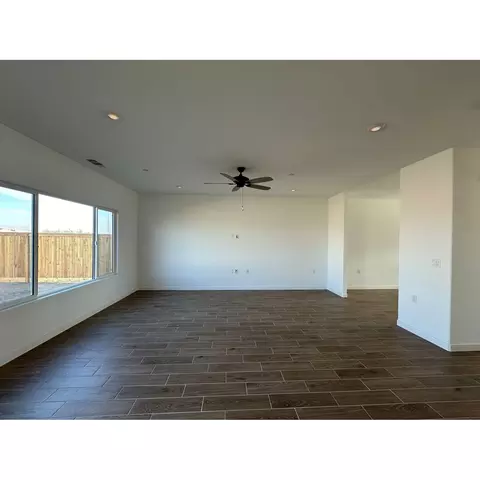 1079 Fruitwood Ave, Clovis, CA 93619 photo 5