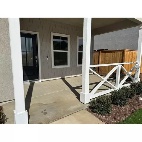1079 Fruitwood Ave, Clovis, CA 93619 photo 2