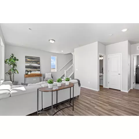 21993 E 38th Pl, Aurora, CO 80019 photo 12