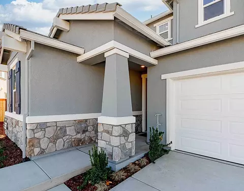 681 Jenna St, Lathrop, CA 95330 photo 9
