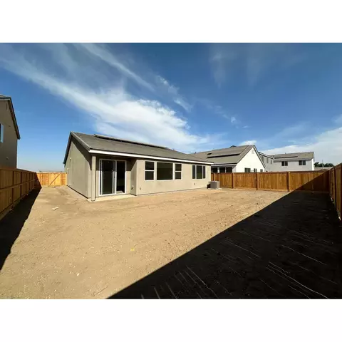 1310 Springtime Ave, Clovis, CA 93619 photo 4