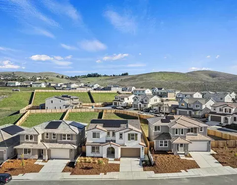 View/Area - 8110 Waterfall Ln, Vallejo, CA 94591 photo 3 of 9