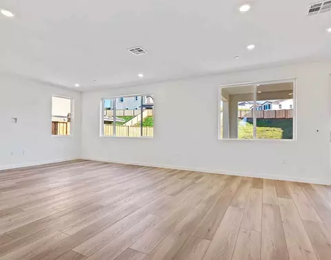 Living - 8110 Waterfall Ln, Vallejo, CA 94591 photo 2 of 4