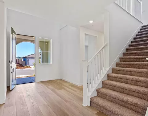 Entry Way - 8110 Waterfall Ln, Vallejo, CA 94591 photo 2 of 5