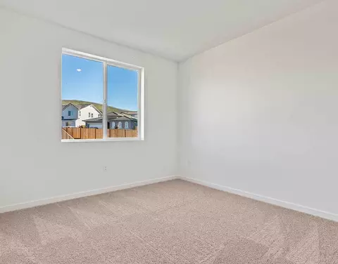 Bedroom - 8110 Waterfall Ln, Vallejo, CA 94591 photo 3 of 4