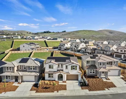 View/Area - 8110 Waterfall Ln, Vallejo, CA 94591 photo 2 of 9