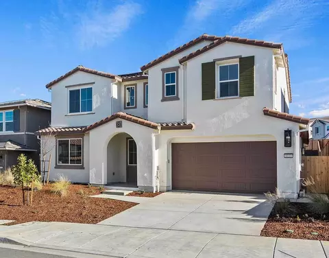 Exterior - 8110 Waterfall Ln, Vallejo, CA 94591 photo 2 of 4