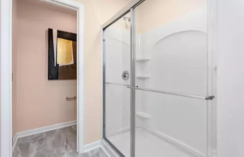 Bath - 868 Falls Grove Trl, High Point, NC 27265 photo 2 of 5