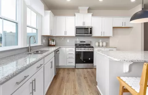 Kitchen - 868 Falls Grove Trl, High Point, NC 27265 photo 5 of 5