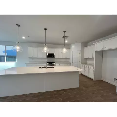2274 N Elm Ave, Clovis, CA 93619 photo 3