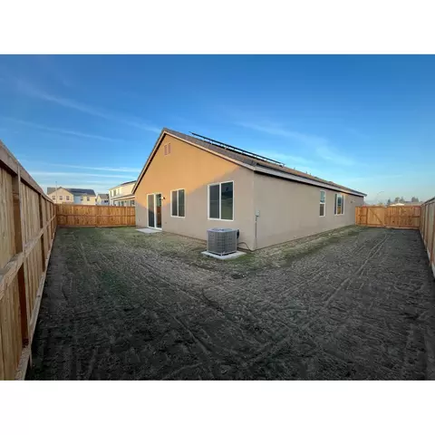 2274 N Elm Ave, Clovis, CA 93619 photo 5