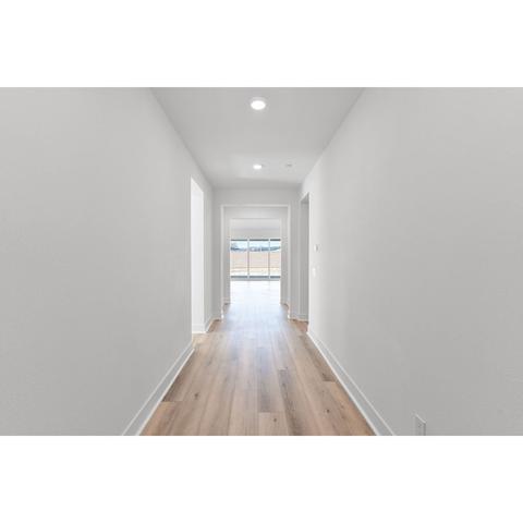 30009 Chestnut Ln, Castaic, CA 91384 photo 4
