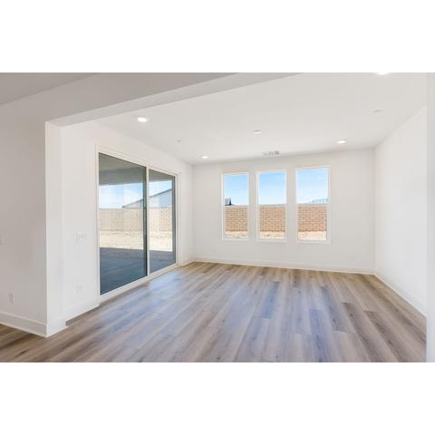 30009 Chestnut Ln, Castaic, CA 91384 photo 11
