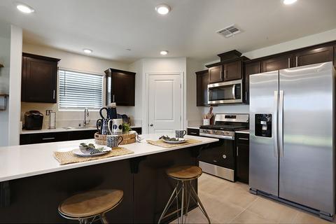 2048 N Riverview Ave, Reedley, CA 93654 photo 6
